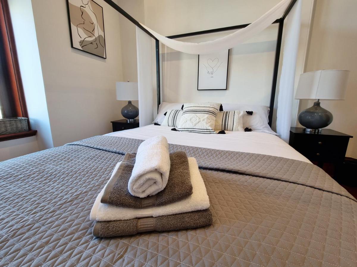 Luxury 2 Bedroom Centre With Panoramic Views And High Ceilings Appartement *